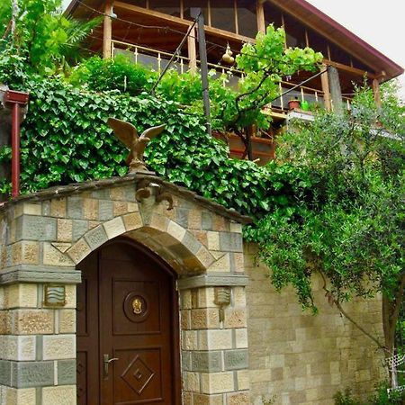 Alimeti Guesthouse Berat Luaran gambar