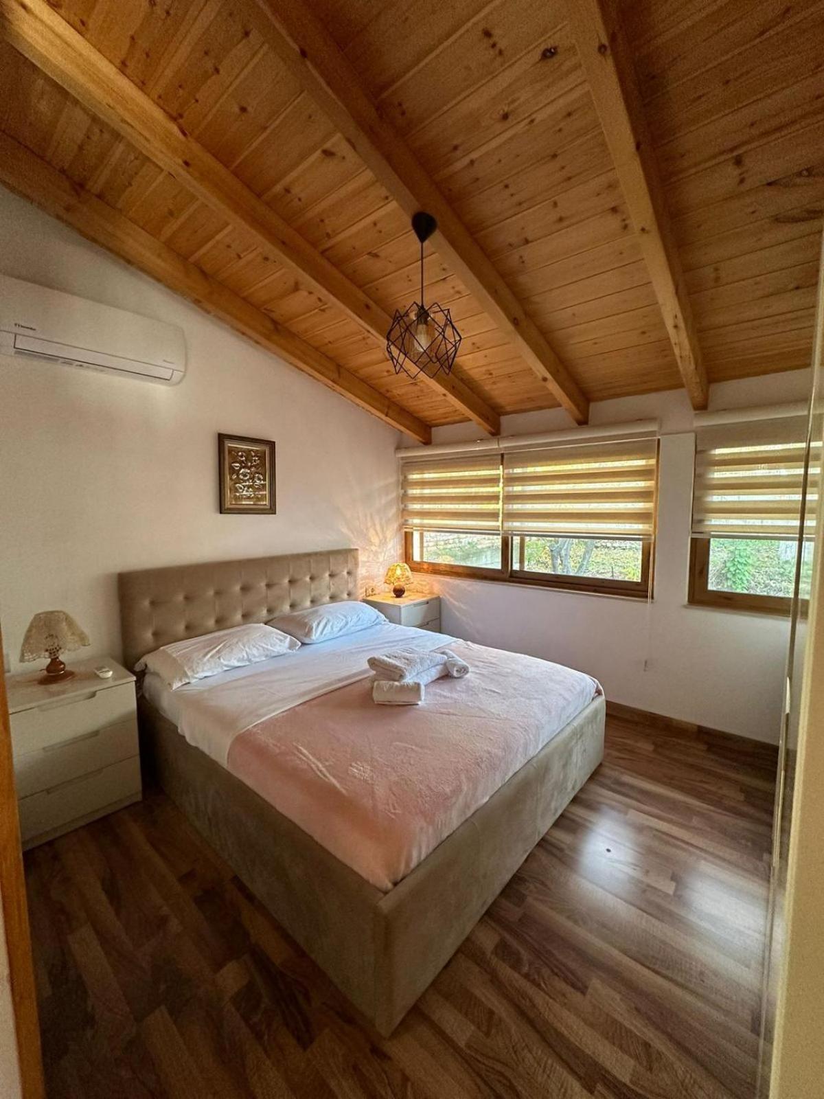 Alimeti Guesthouse Berat Luaran gambar