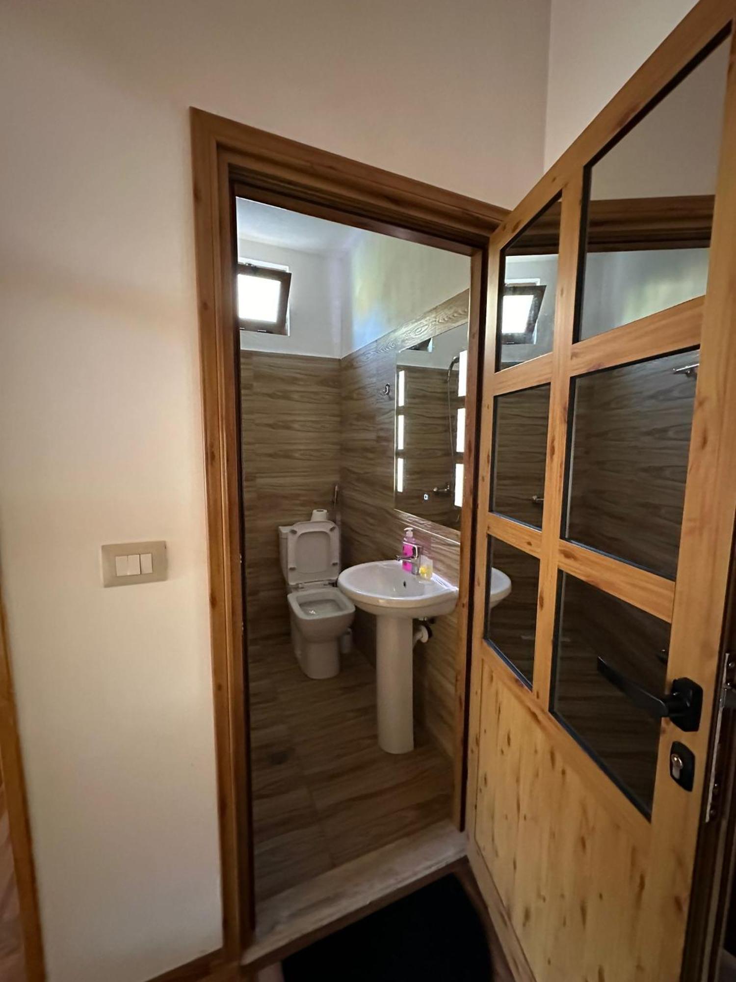 Alimeti Guesthouse Berat Luaran gambar