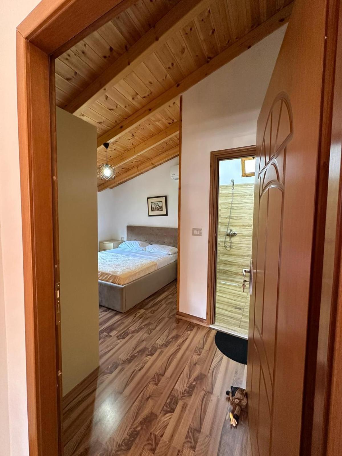 Alimeti Guesthouse Berat Luaran gambar