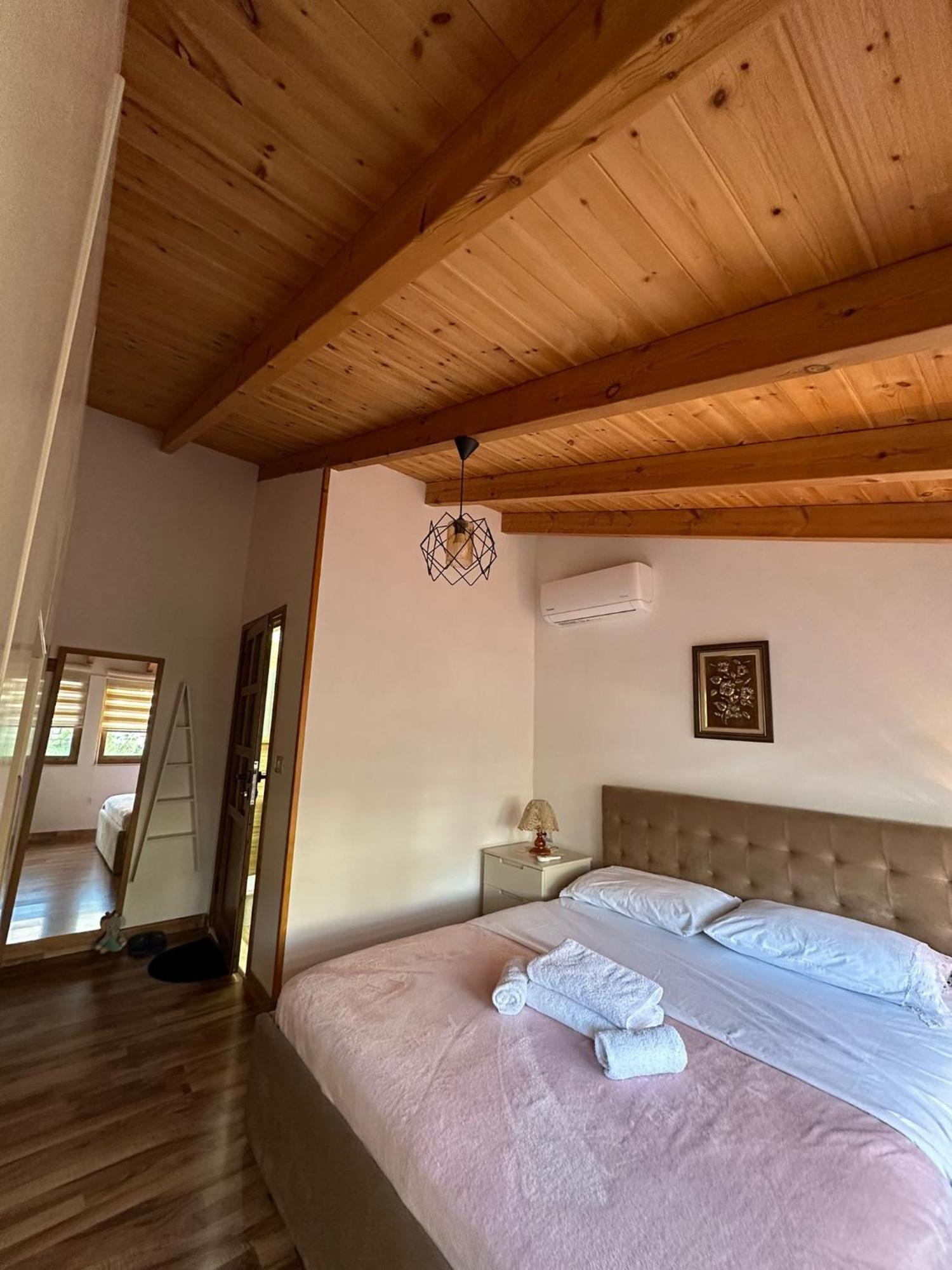 Alimeti Guesthouse Berat Luaran gambar