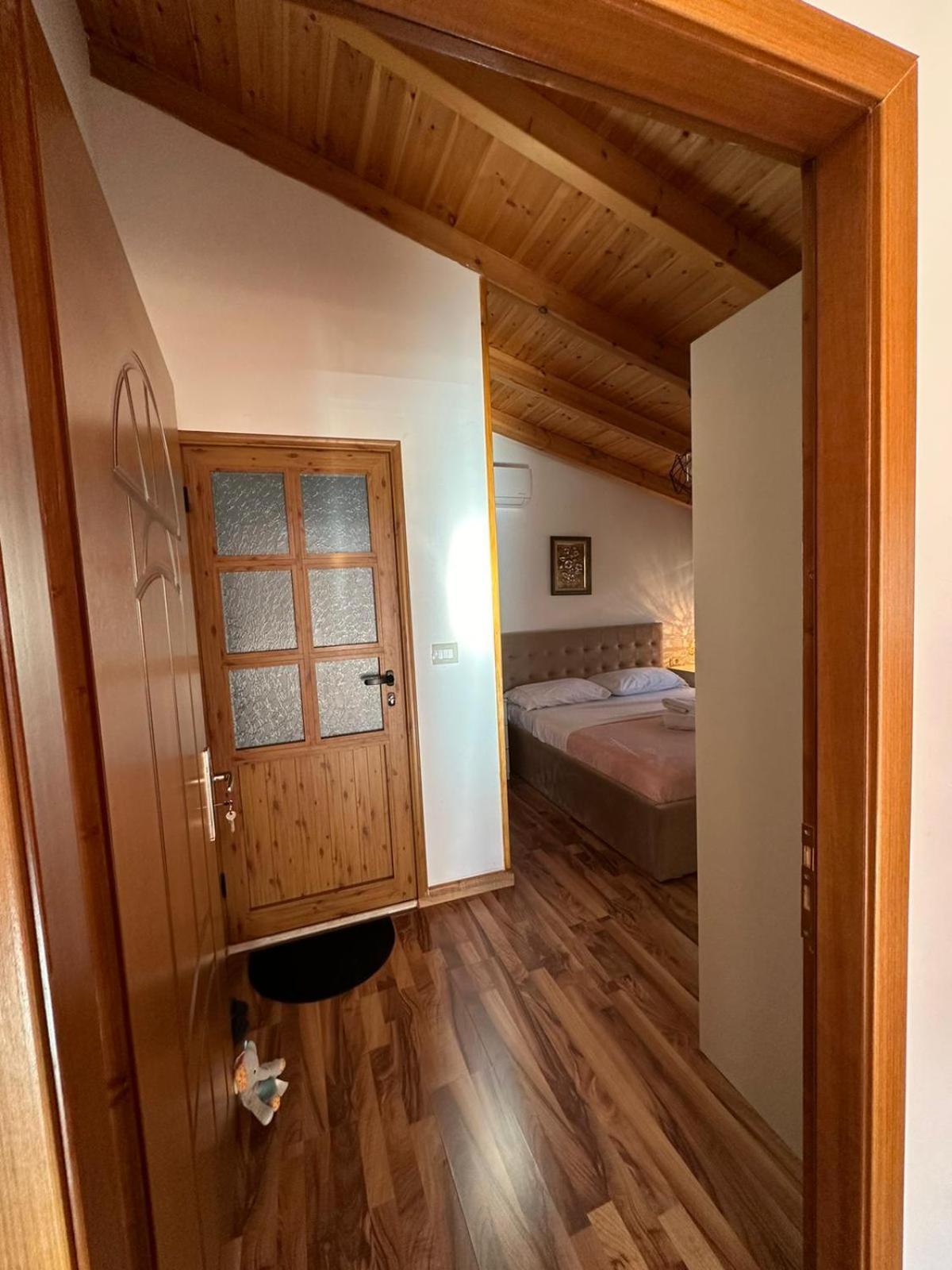 Alimeti Guesthouse Berat Luaran gambar