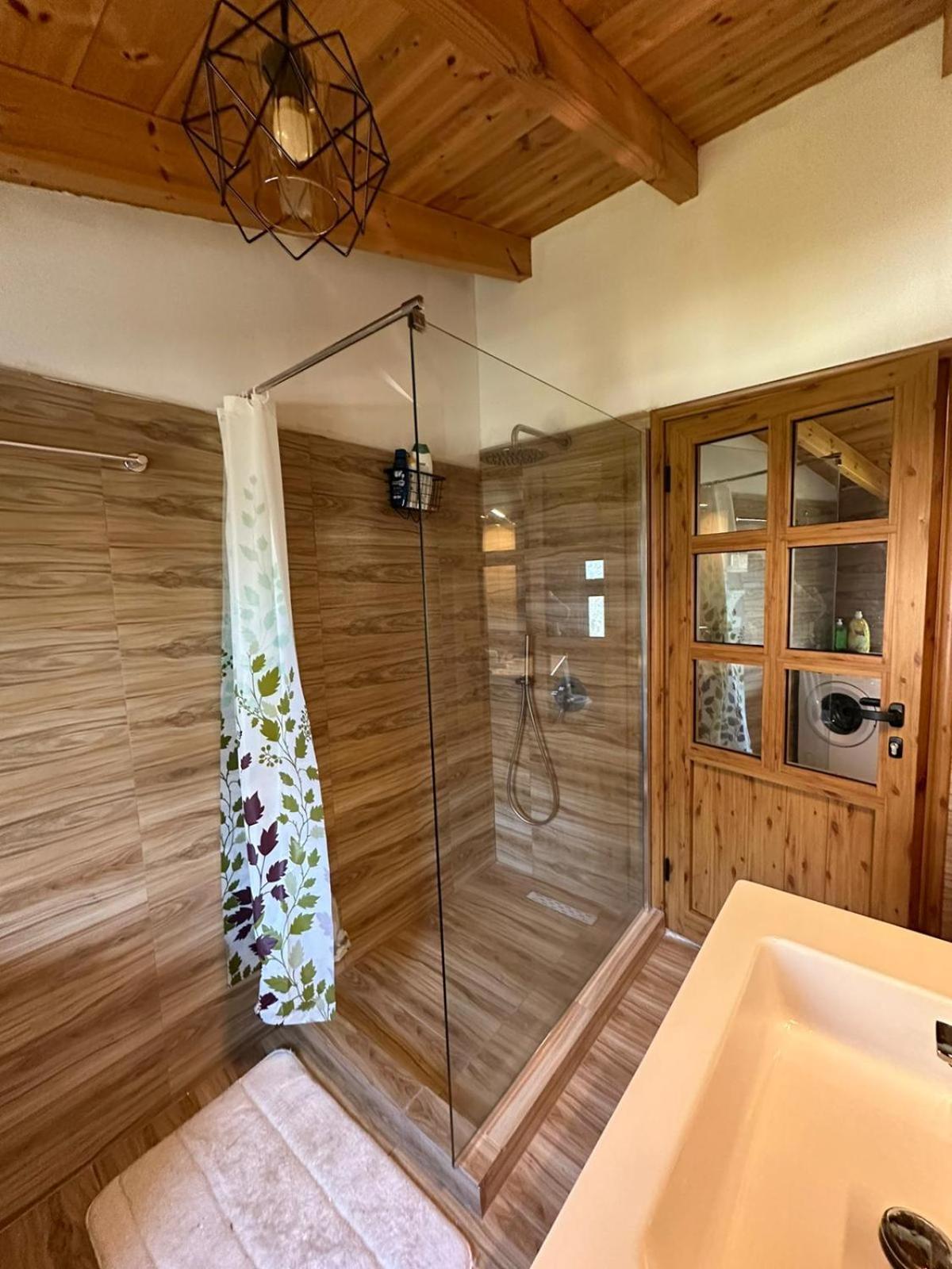 Alimeti Guesthouse Berat Luaran gambar